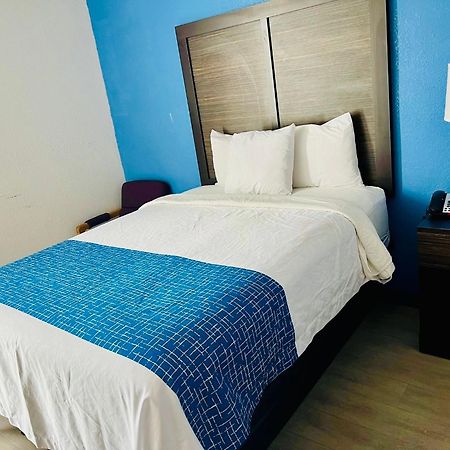 Travelodge By Wyndham Gallipolis Eksteriør bilde